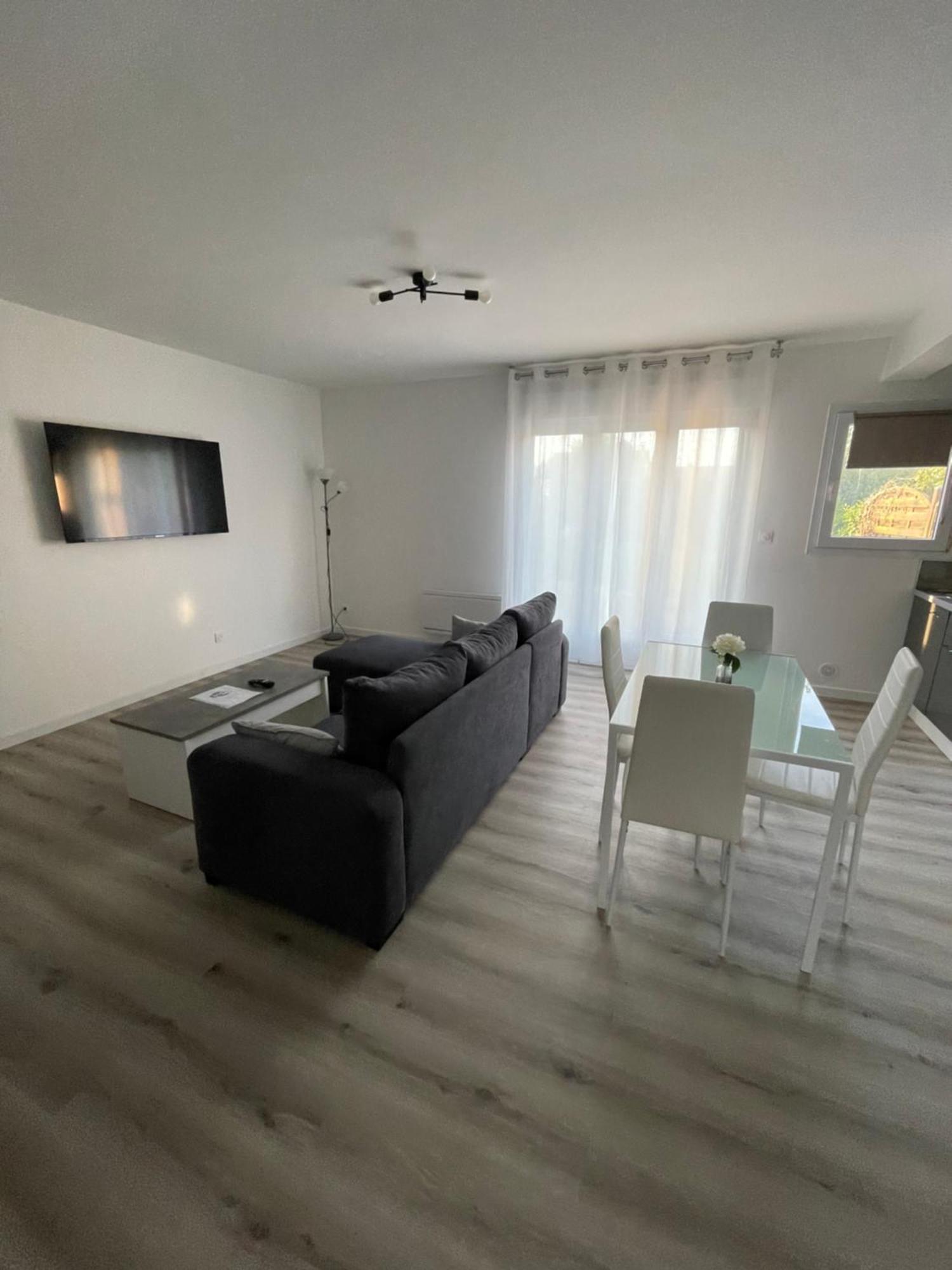Maison Detente De 100 M2 Uniquement Couple-Famille-Travailleurs Villeparisis Kültér fotó