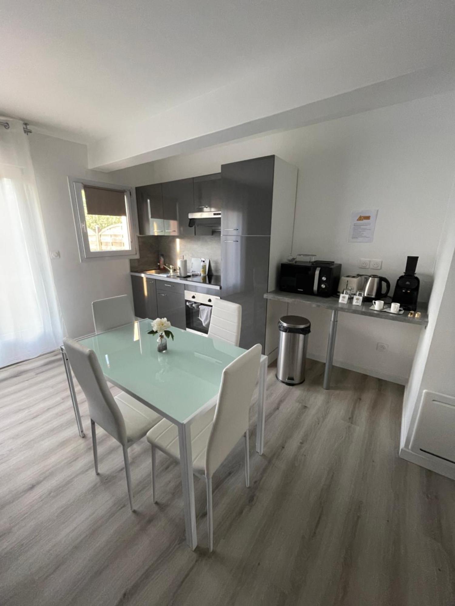Maison Detente De 100 M2 Uniquement Couple-Famille-Travailleurs Villeparisis Kültér fotó